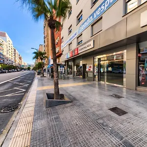 Holidays2malaga Salitre Cerca Estacion Ave & Fibra Wifi Apartment